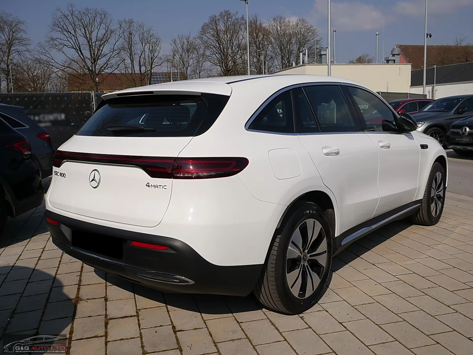 Mercedes-Benz EQC 400/ELECTRIC-ART/408HP/4MATIC/CAM/LED/H.PUMP/979g, снимка 3 - Автомобили и джипове - 53972436