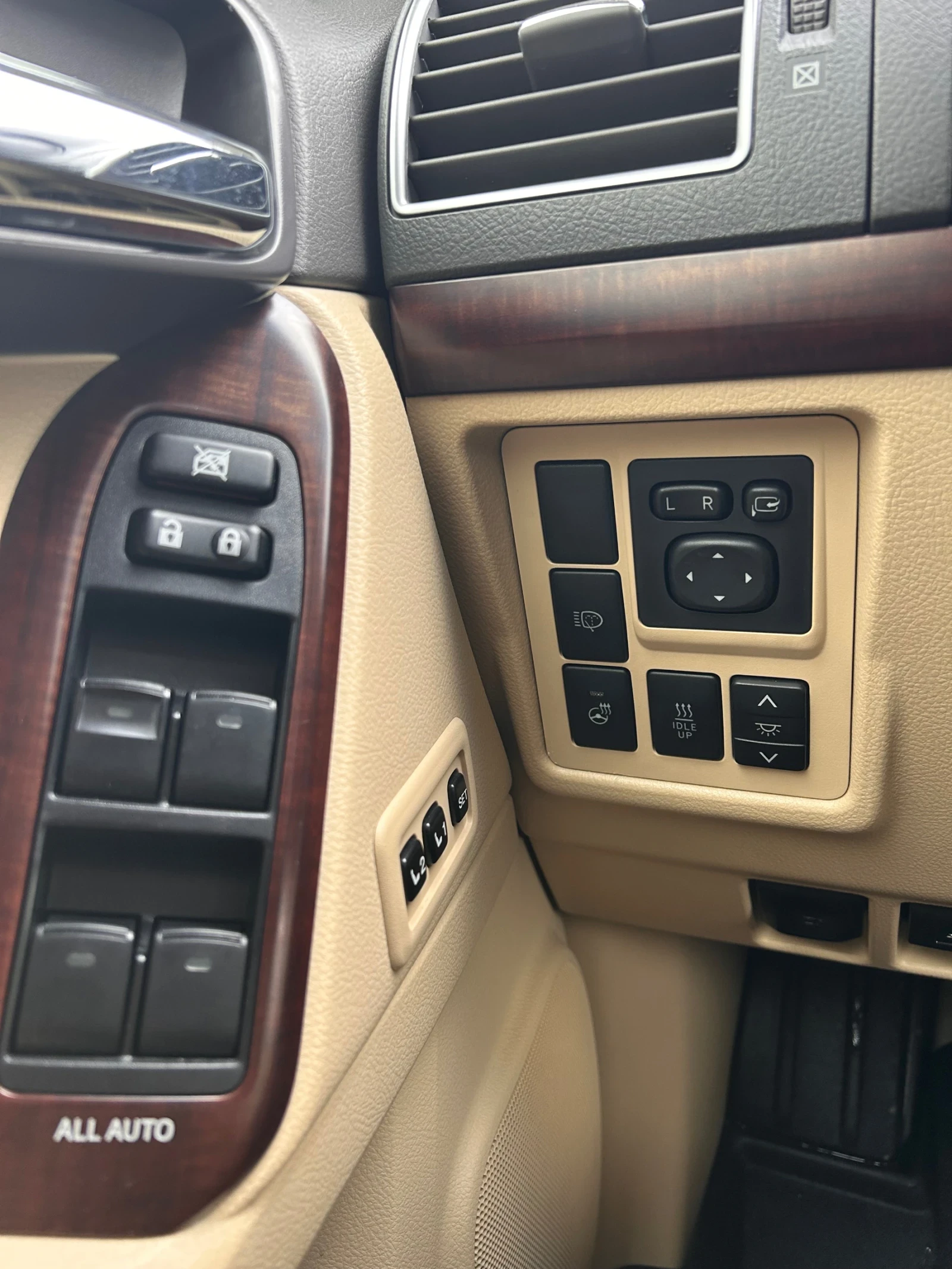 Toyota Land cruiser Premium Luxury, снимка 11 - Автомобили и джипове - 54228268