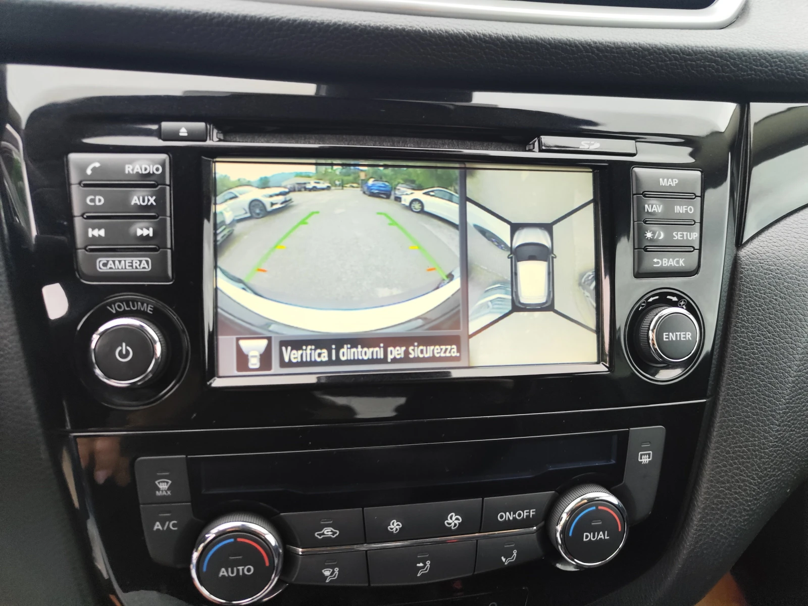 Nissan Qashqai 1.6DCi* 4X4* EURO6B* LED* CAMERA 360* , снимка 11 - Автомобили и джипове - 54644771