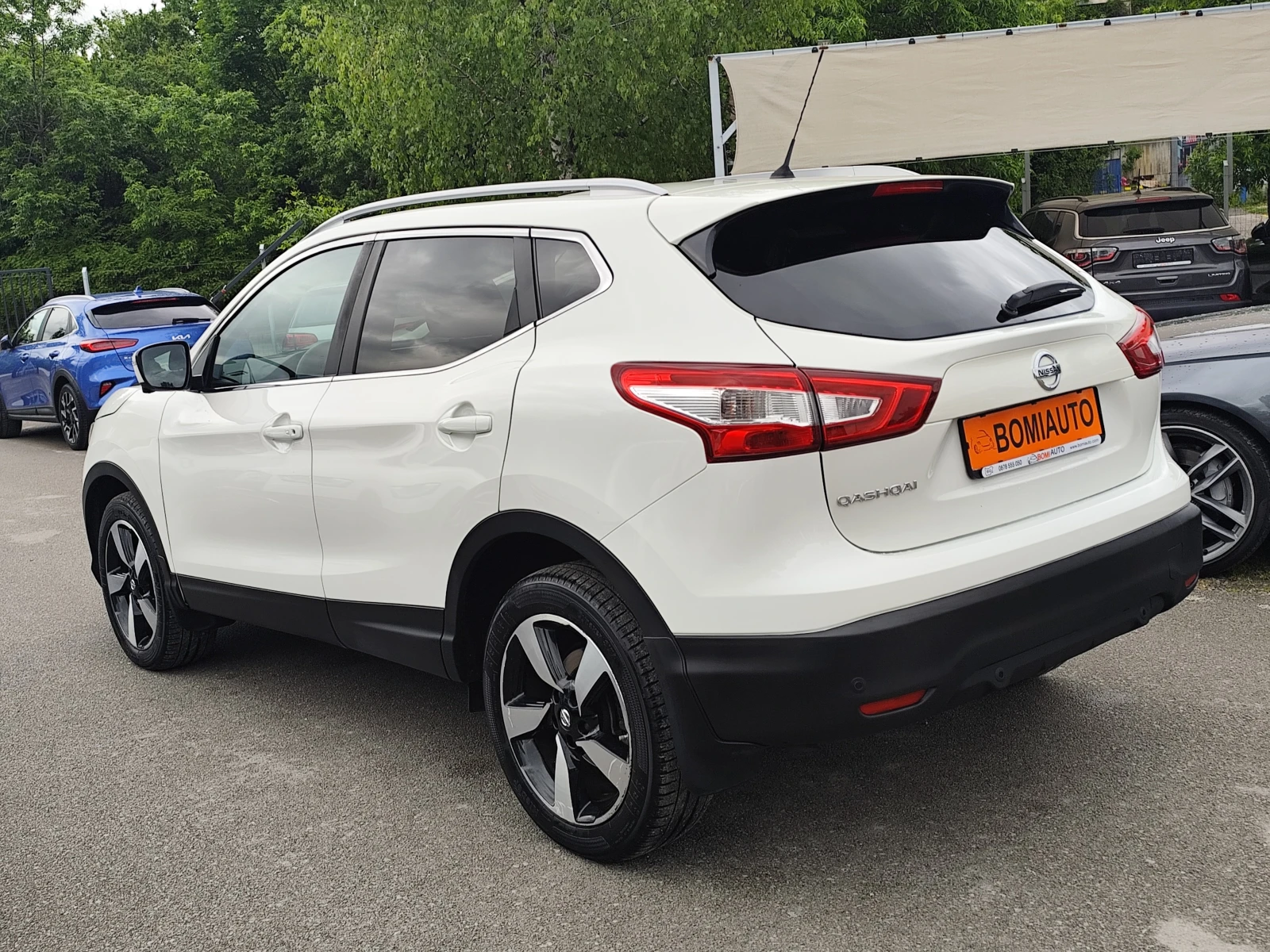 Nissan Qashqai 1.6DCi* 4X4* EURO6B* LED* CAMERA 360* , снимка 6 - Автомобили и джипове - 54644771