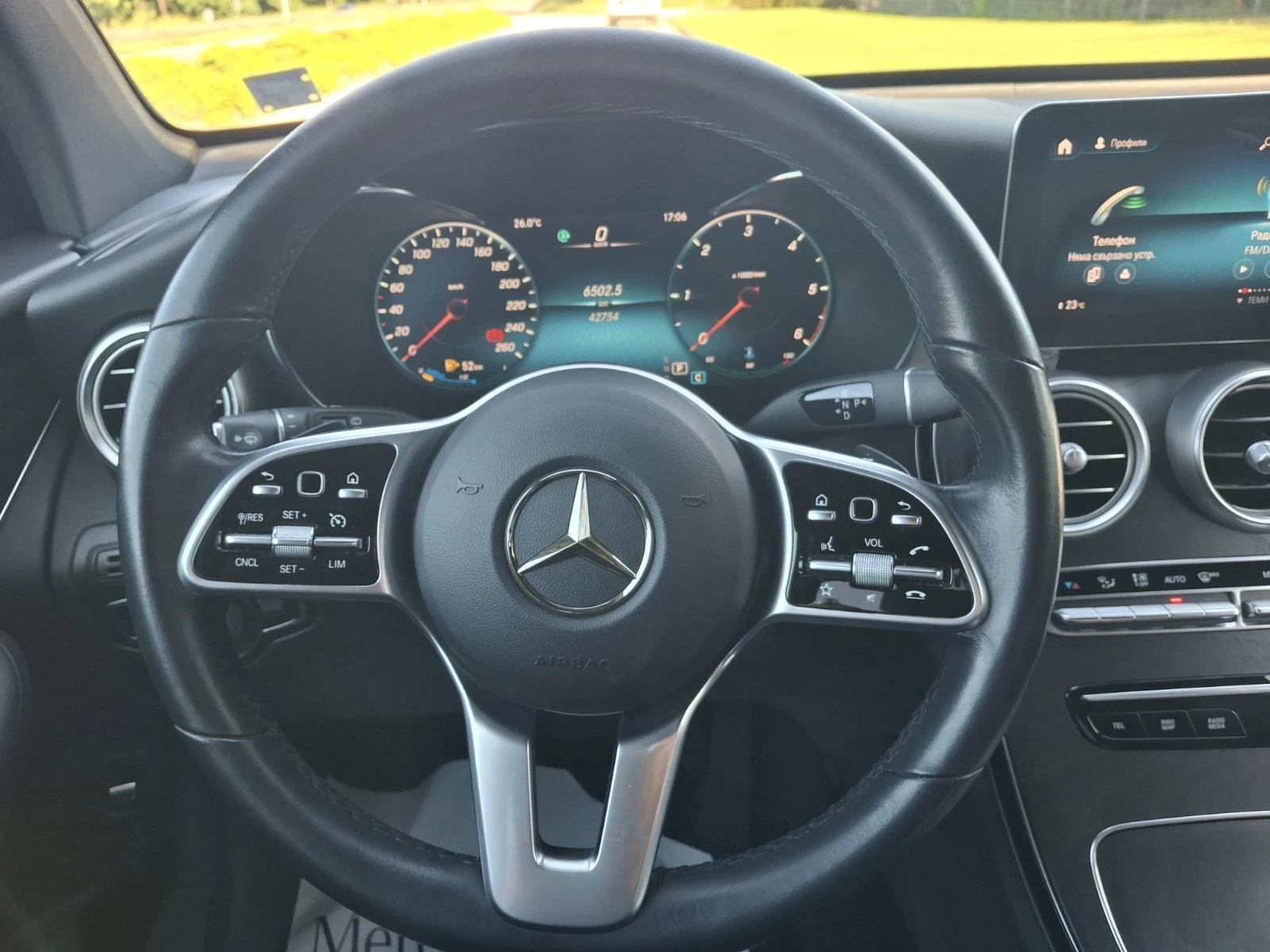 Mercedes-Benz GLC 220 d 4MATIC, снимка 11 - Автомобили и джипове - 54681621