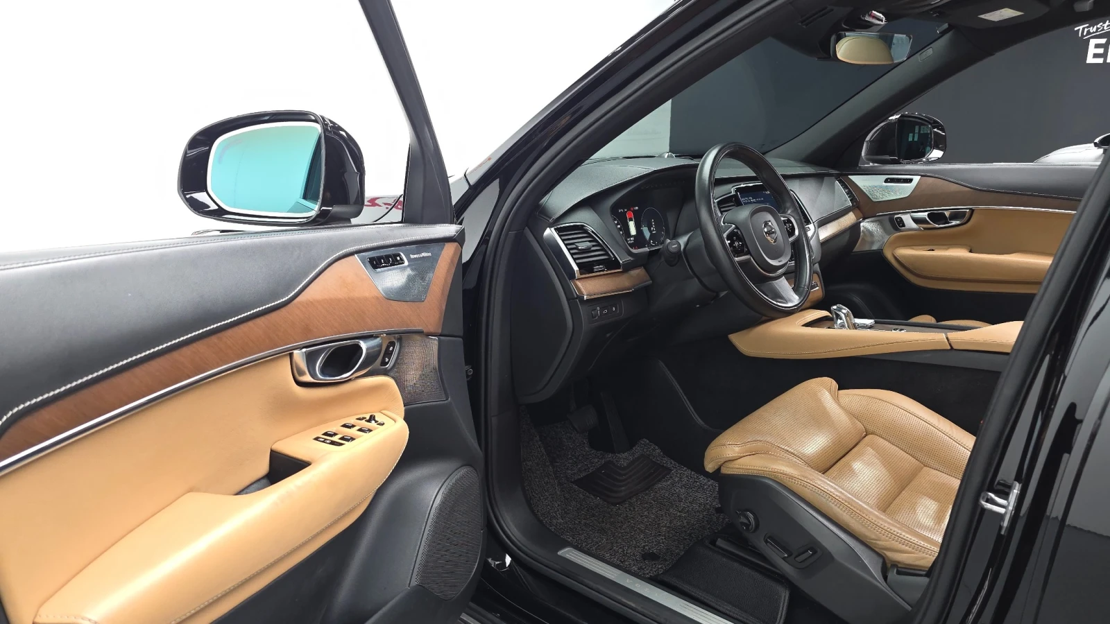 Volvo Xc90 T8 Inscription Hybrid, снимка 5 - Автомобили и джипове - 54693531