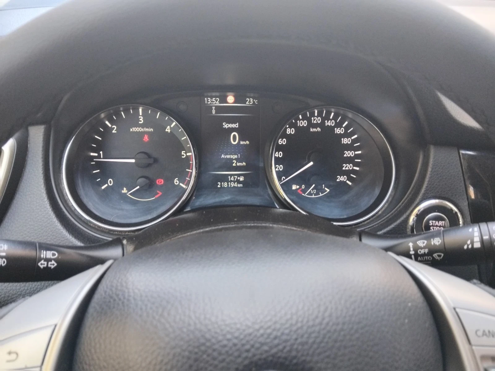 Nissan Qashqai 1.5, снимка 7 - Автомобили и джипове - 54714717