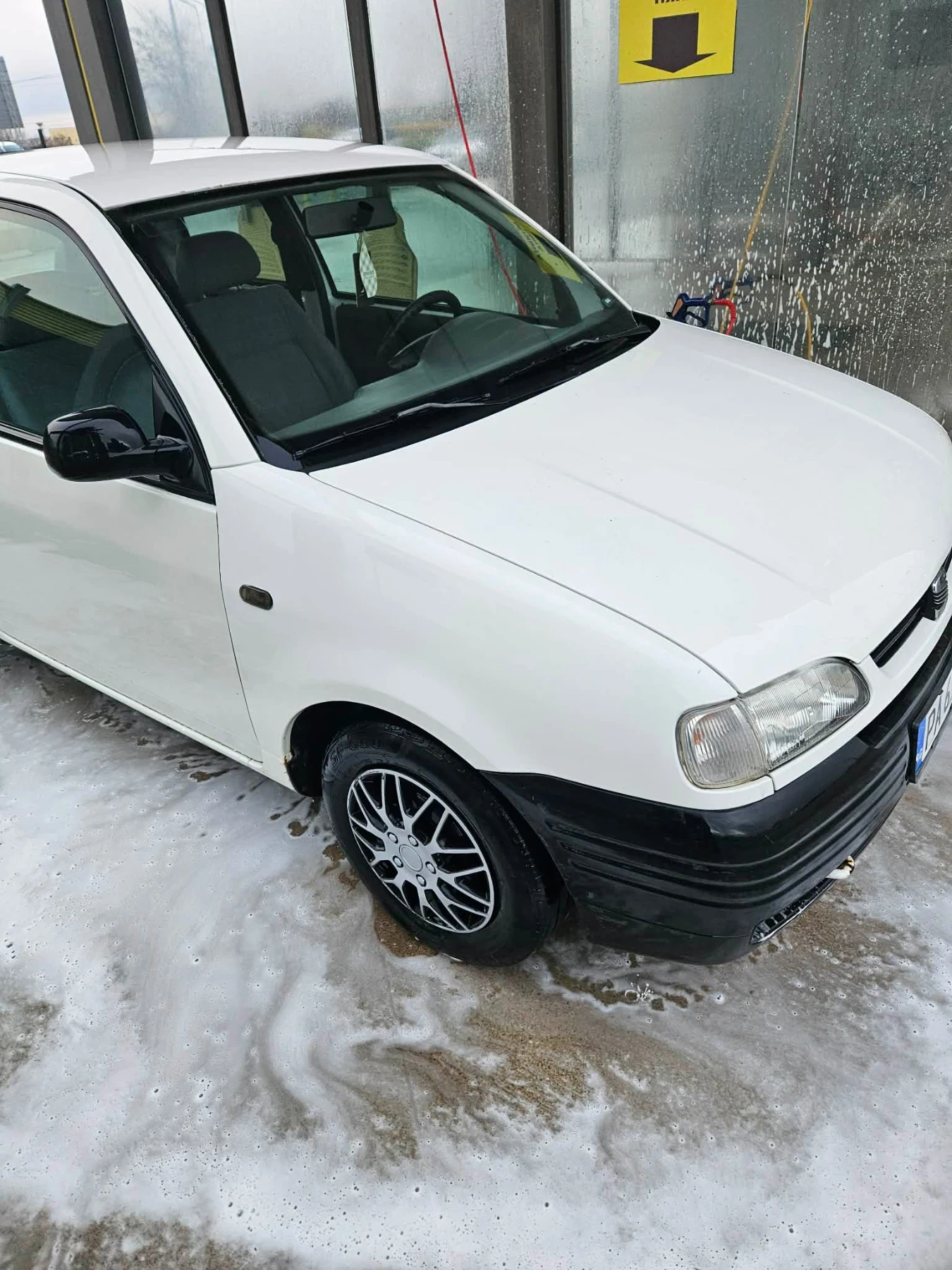 Seat Arona 1000, снимка 4 - Автомобили и джипове - 55709819