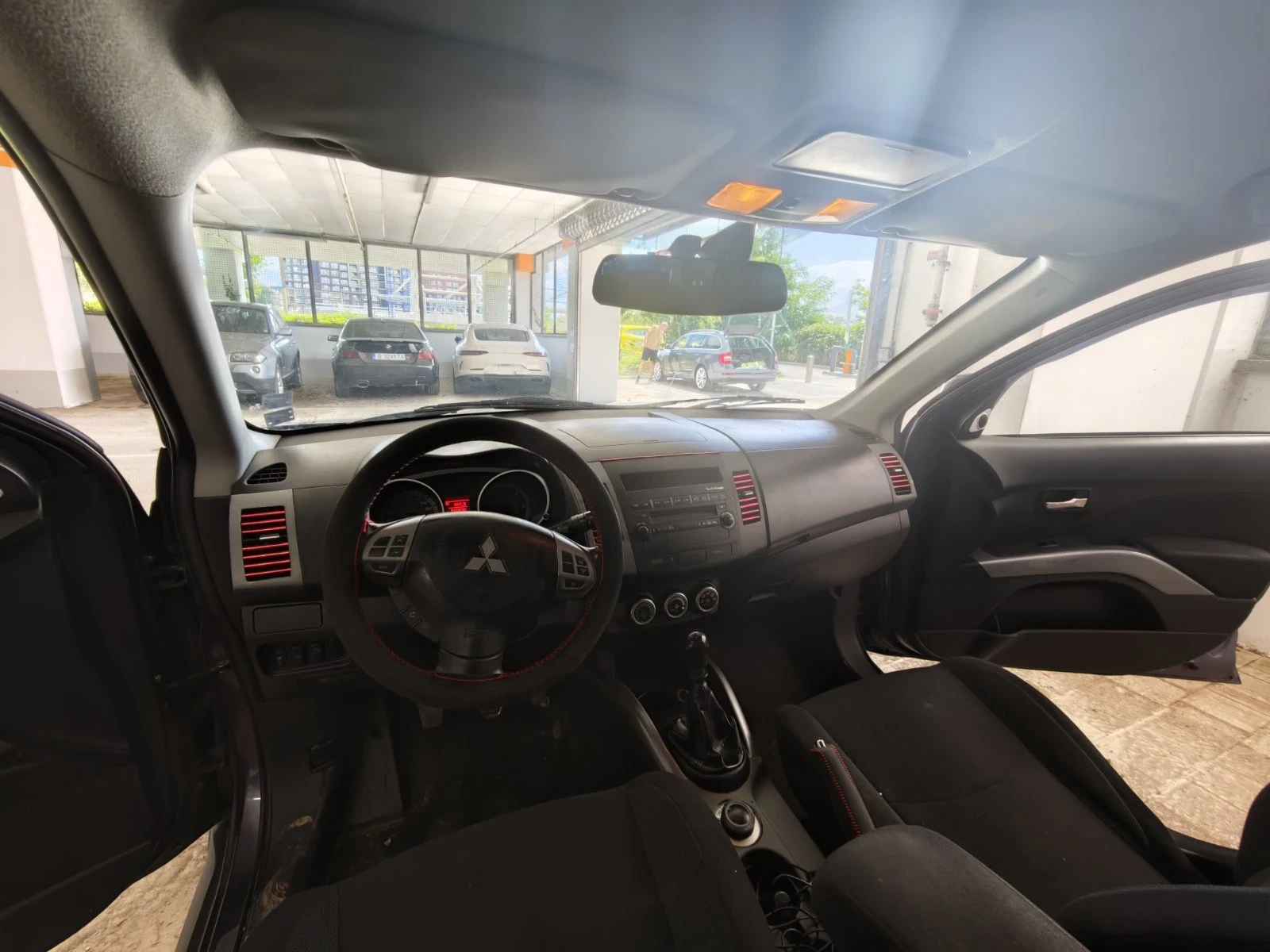 Mitsubishi Outlander, снимка 7 - Автомобили и джипове - 55730431