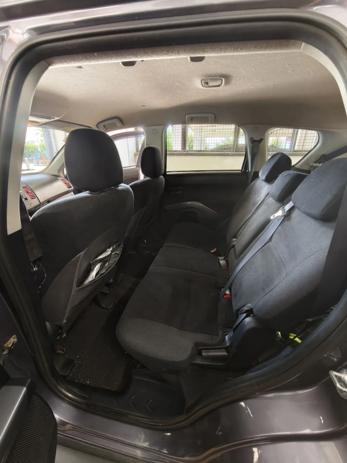Mitsubishi Outlander, снимка 6 - Автомобили и джипове - 55730431