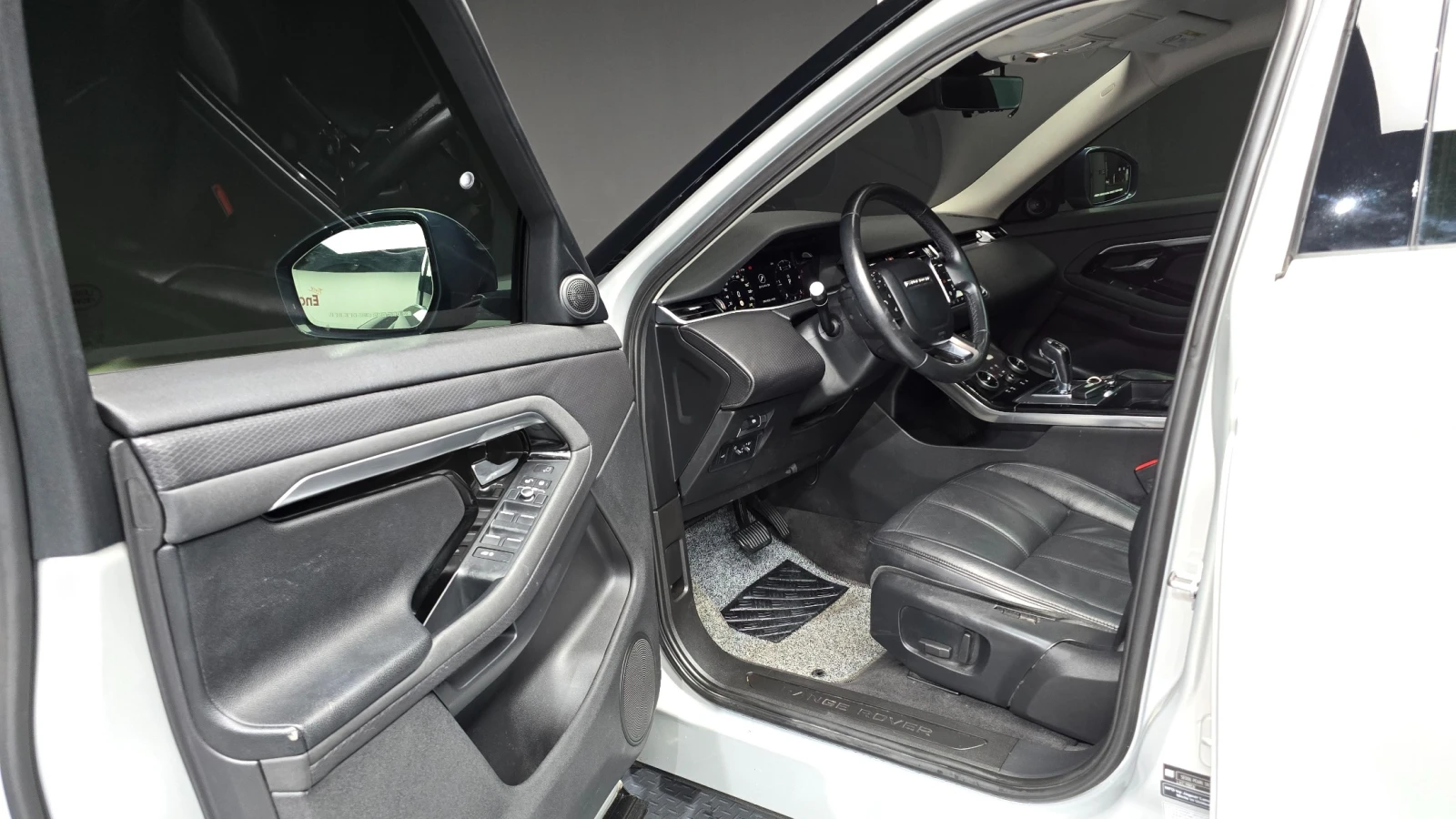 Land Rover Range Rover Evoque D150 S, снимка 10 - Автомобили и джипове - 55810384