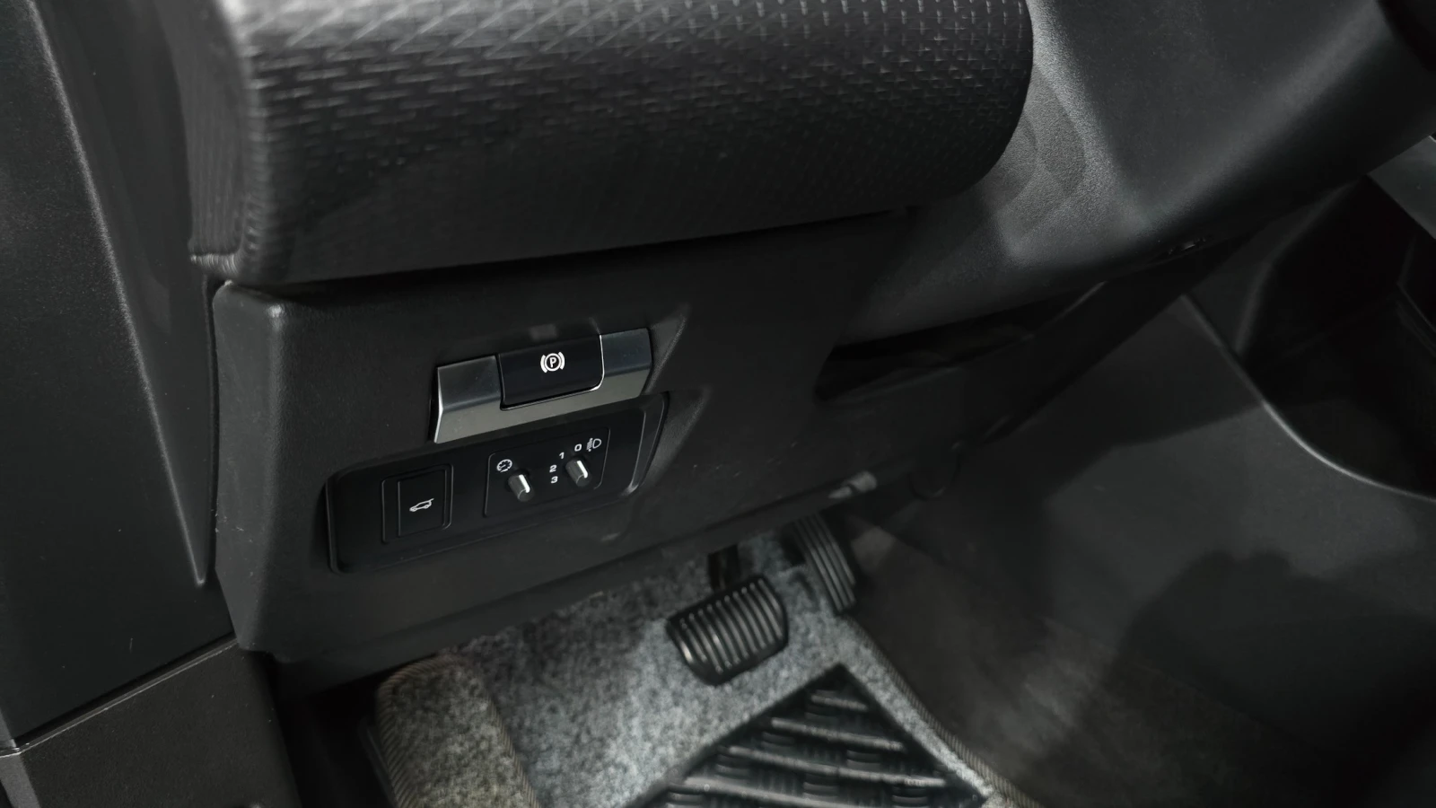 Land Rover Range Rover Evoque D150 S, снимка 13 - Автомобили и джипове - 55810384