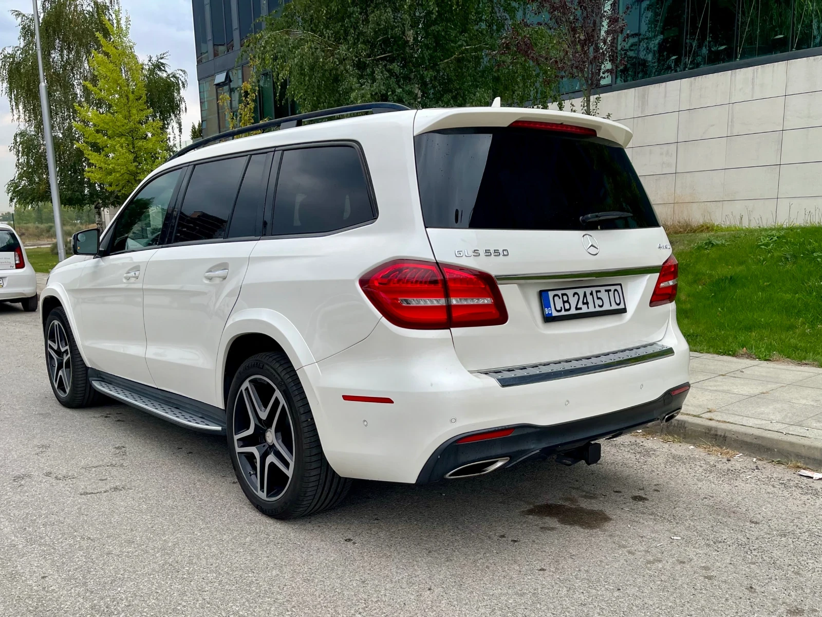 Mercedes-Benz GLS 500 Night package - AMG/7мест/DISTR/360CAM/МАСАЖ, снимка 5 - Автомобили и джипове - 56166209