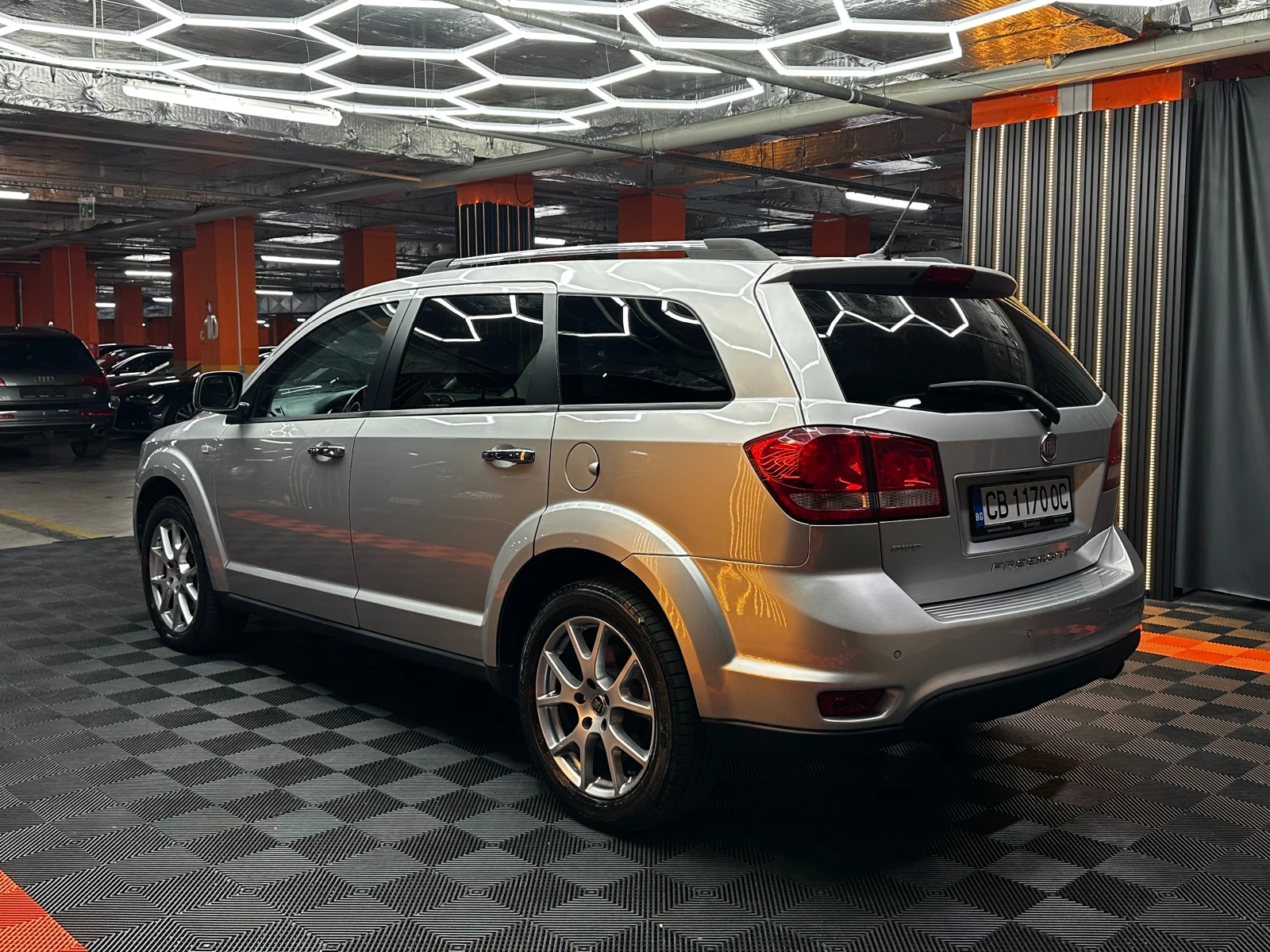 Fiat Freemont 2, 0d/Автоматик/4х4/Кожа, снимка 6 - Автомобили и джипове - 56271649