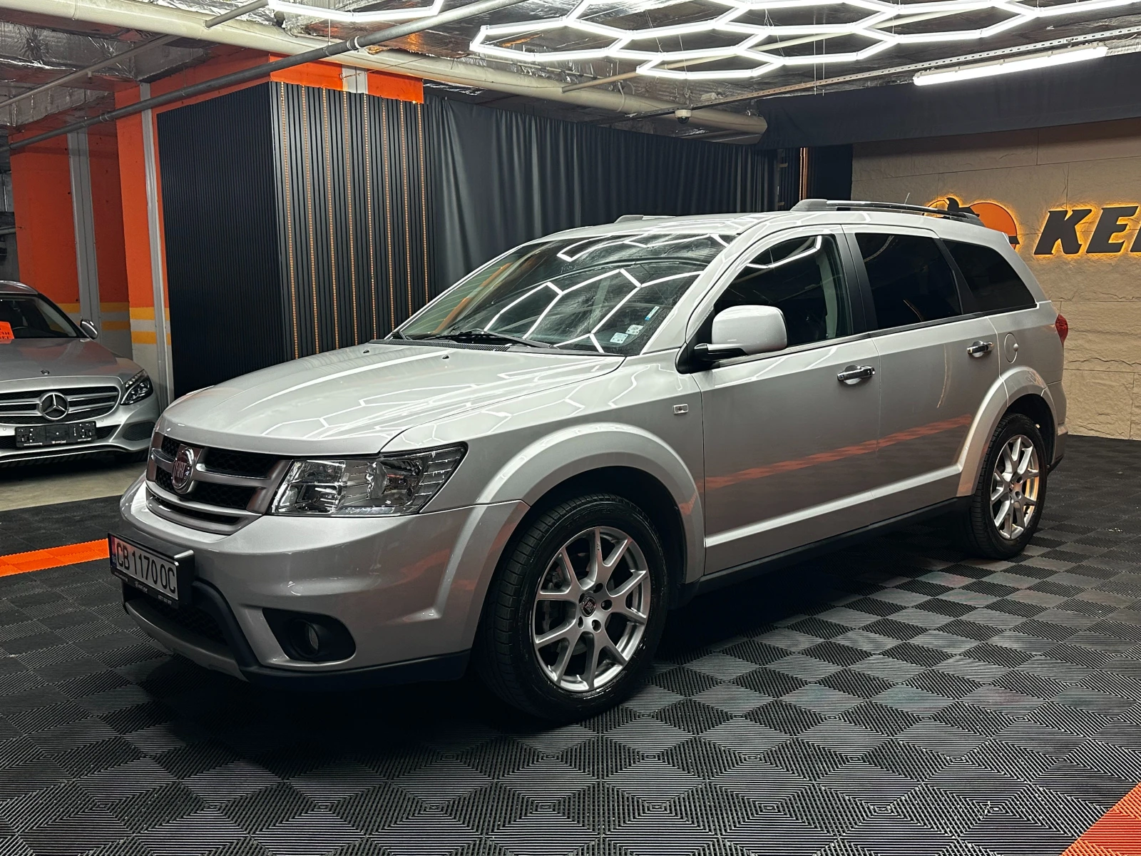 Fiat Freemont 2, 0d/Автоматик/4х4/Кожа, снимка 3 - Автомобили и джипове - 56271649