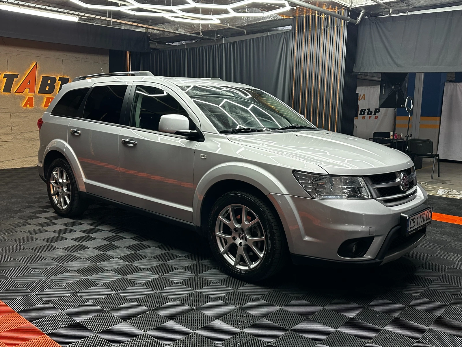 Fiat Freemont 2, 0d/Автоматик/4х4/Кожа, снимка 4 - Автомобили и джипове - 56271649