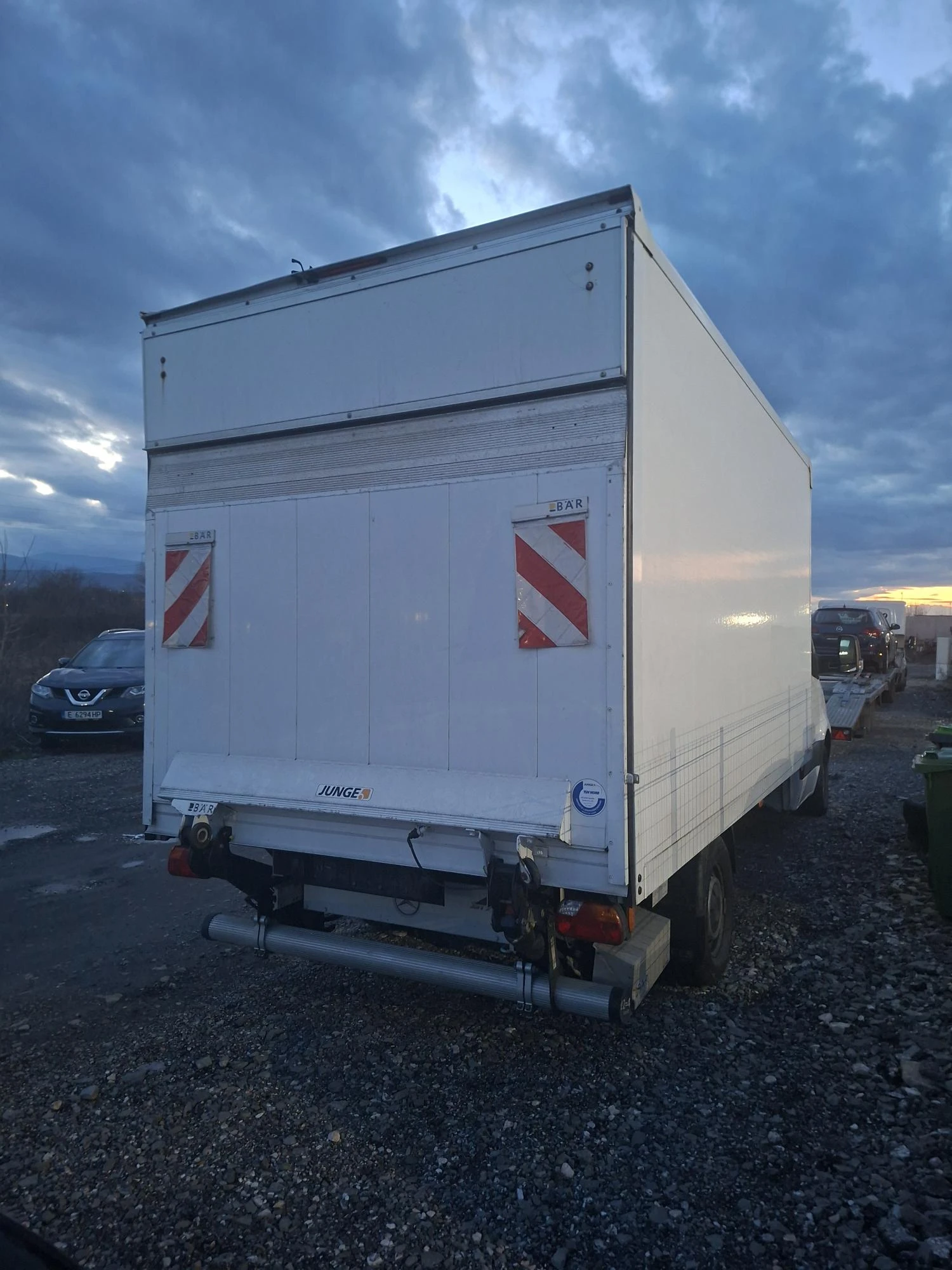 Mercedes-Benz Sprinter W907 - 317 Фургон - изображение 4