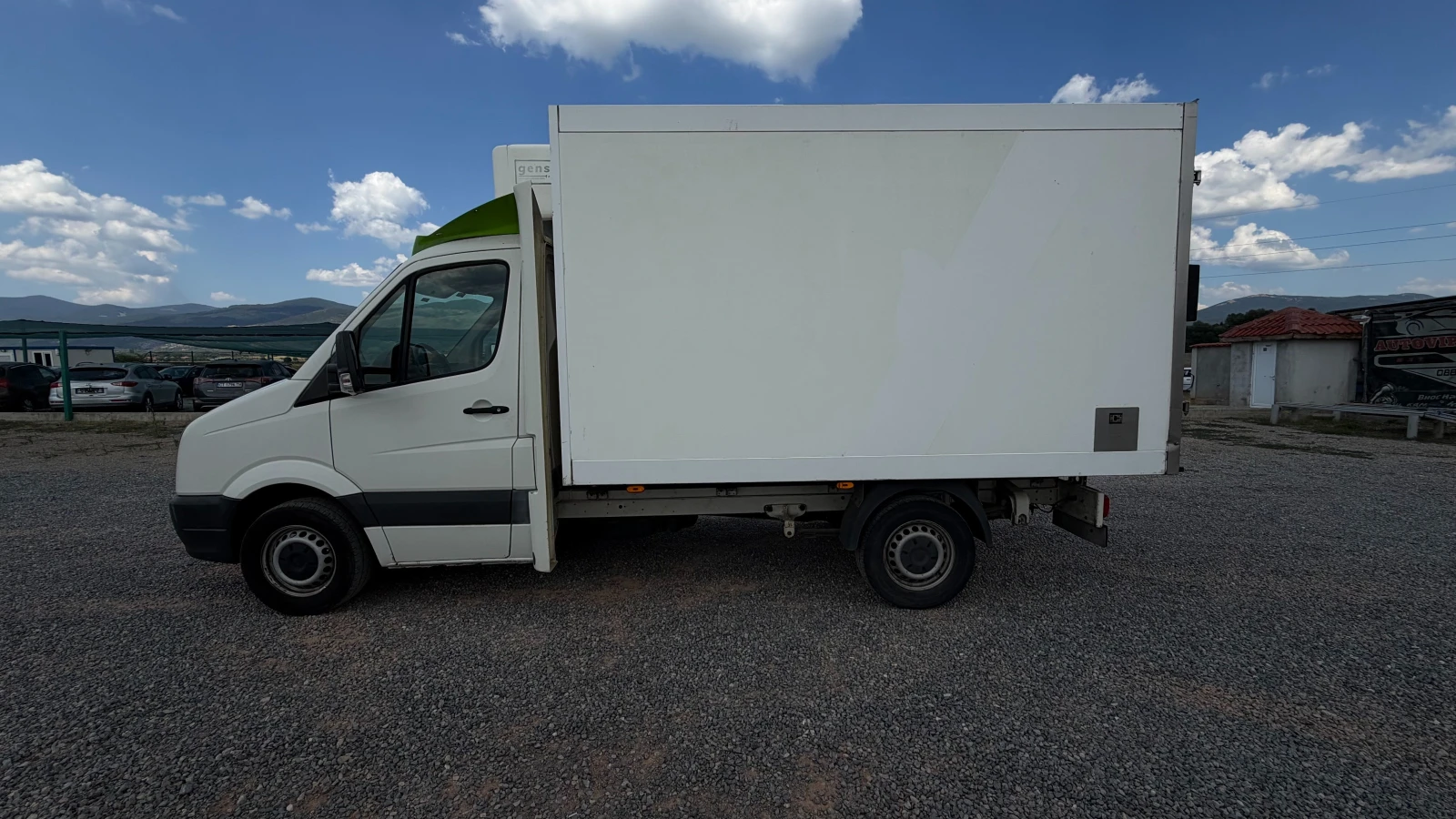 VW Crafter 2.5* 163 к.с* ХЛАДИЛЕН-16 градуса* , снимка 3 - Бусове и автобуси - 55595382