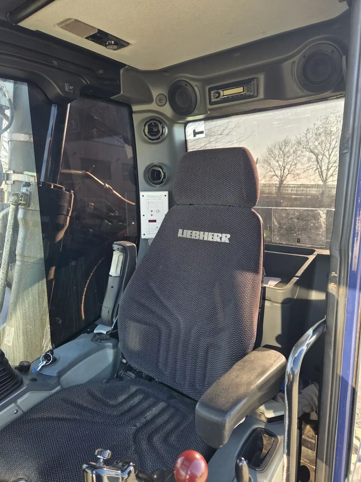 Багер Liebherr А916 - изображение 5