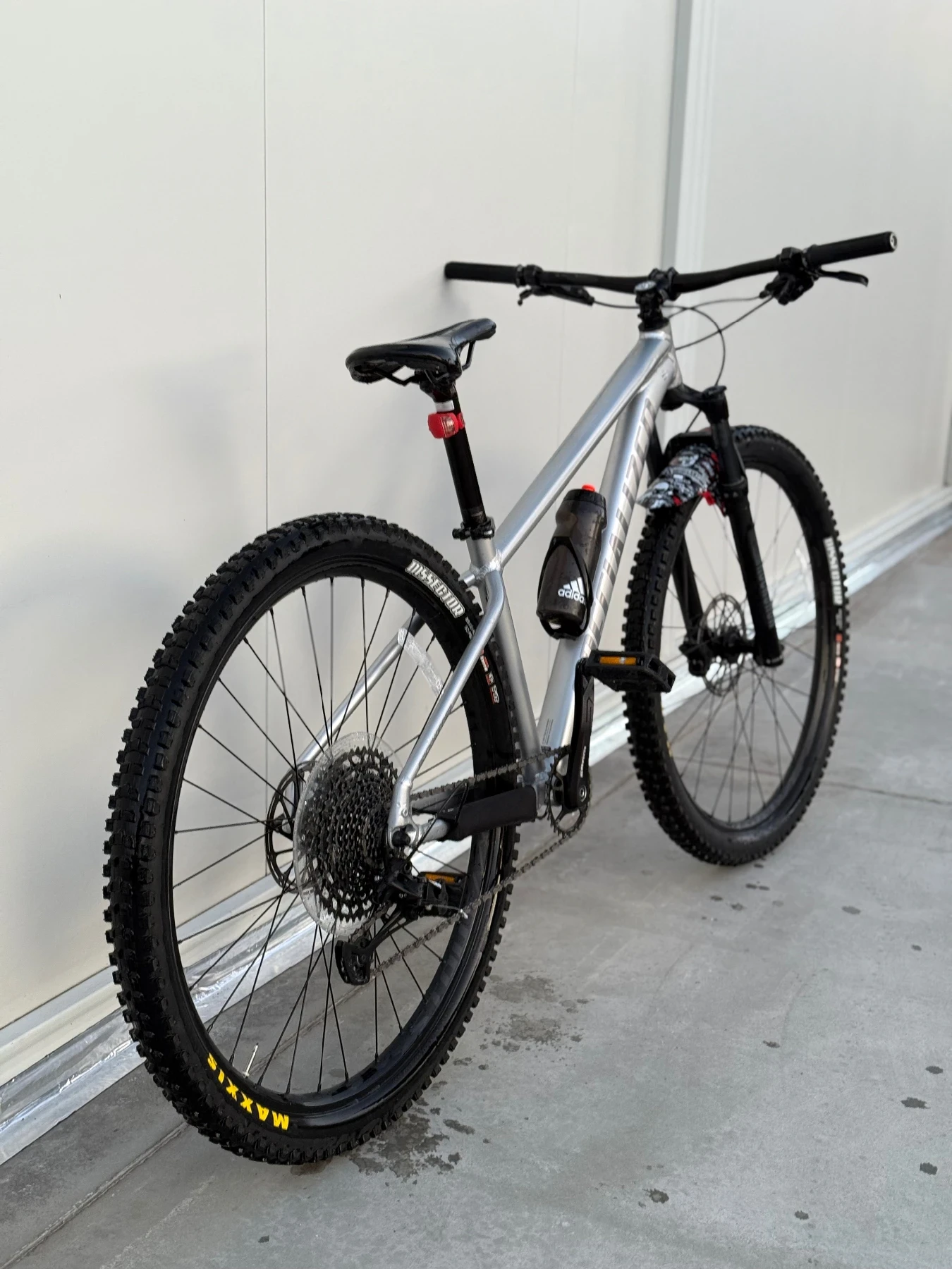 ��������� Specialized Rockhopper Expert 29 - RockShox & SRAM | Mobile.bg � ����������� 2