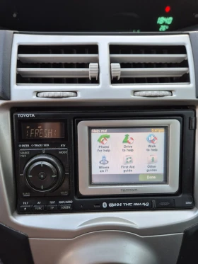 Toyota Yaris 1.0 VVT-i, снимка 12