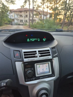 Toyota Yaris 1.0 VVT-i, снимка 9