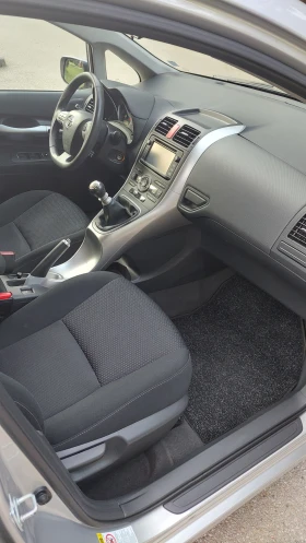 Toyota Auris 1.6i VVTI, снимка 13