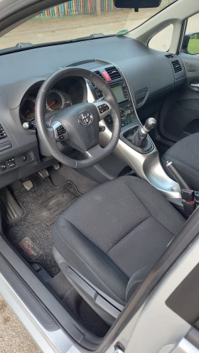 Toyota Auris 1.6i VVTI, снимка 11