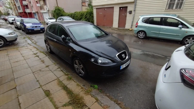 Seat Leon 1.6 Газ, снимка 4 - Автомобили и джипове - 47608675