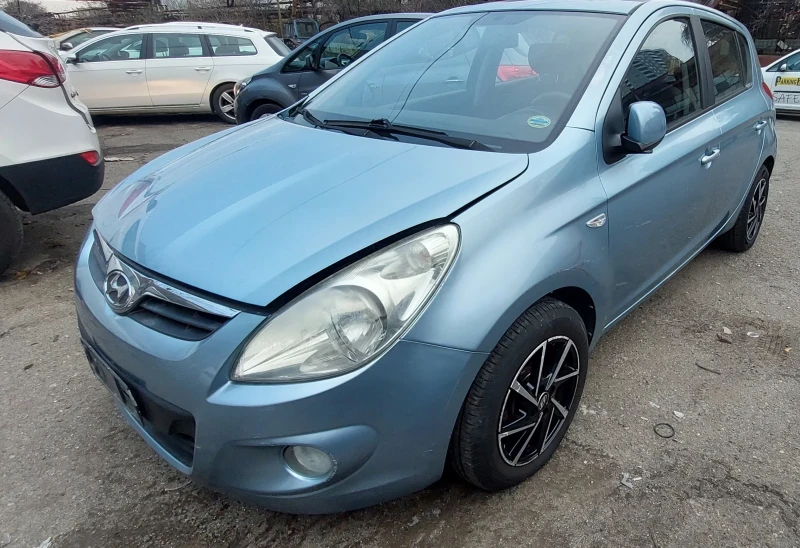 Hyundai I20 1.2 Бензин, снимка 2 - Автомобили и джипове - 48145473