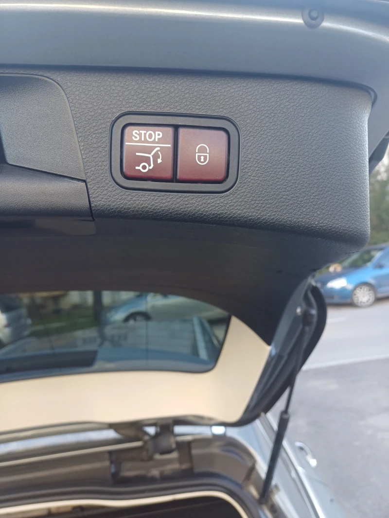 Mercedes-Benz C 350, снимка 9 - Автомобили и джипове - 50896701