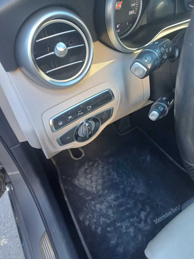 Mercedes-Benz C 350, снимка 7 - Автомобили и джипове - 50896701