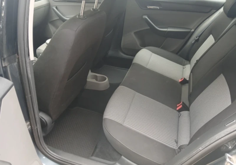 Seat Toledo 1.6 TDI, снимка 9 - Автомобили и джипове - 52229451