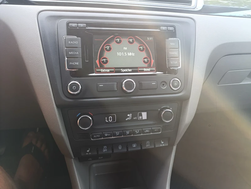 Seat Toledo 1.6 TDI, снимка 12 - Автомобили и джипове - 52229451