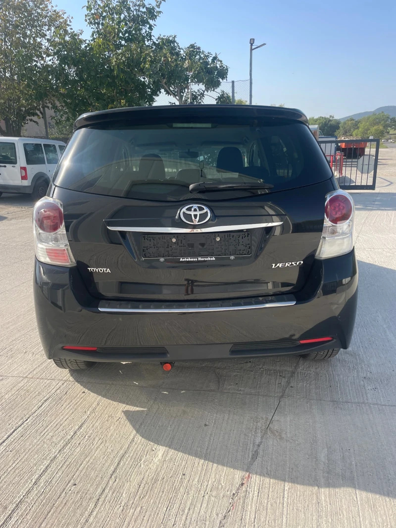 Toyota Verso 2.2D-4D-150к.с. 6+ 1 места, снимка 5 - Автомобили и джипове - 51601150