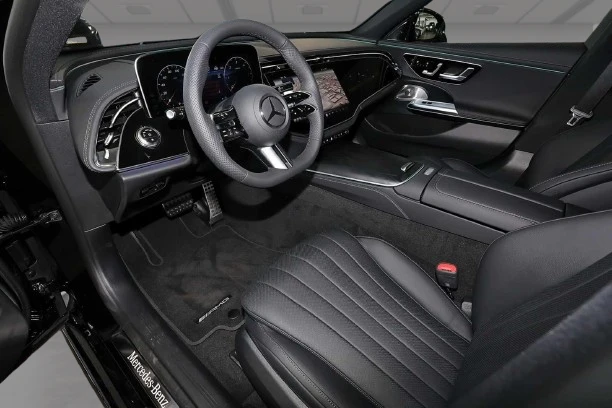 Mercedes-Benz E 450 d 4Matic = AMG Line = Advanced Plus Гаранция, снимка 4 - Автомобили и джипове - 53035035