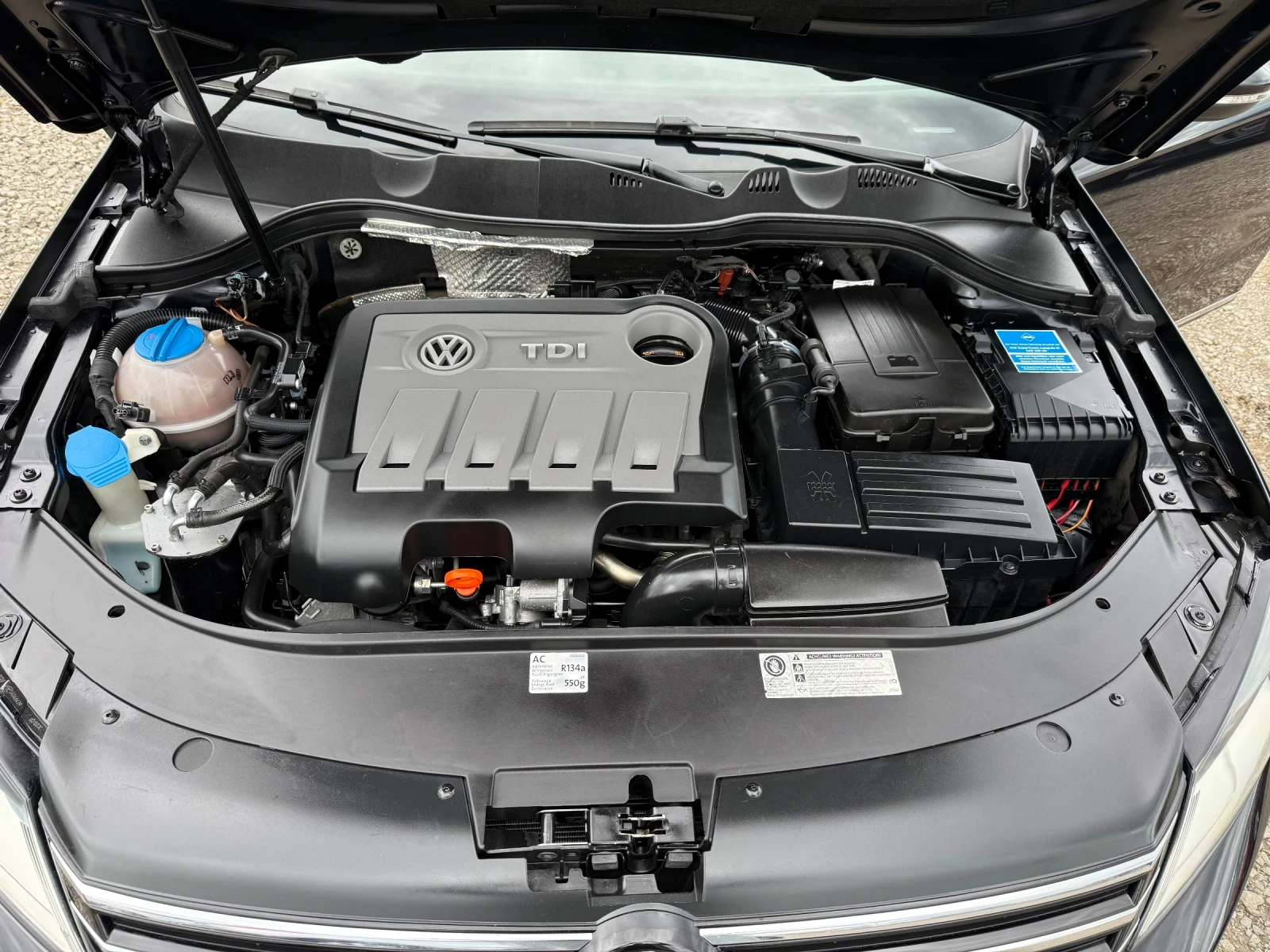 VW Passat 2.0D CH 4x4 Navi 6sk H-Line | Mobile.bg — изображение 15