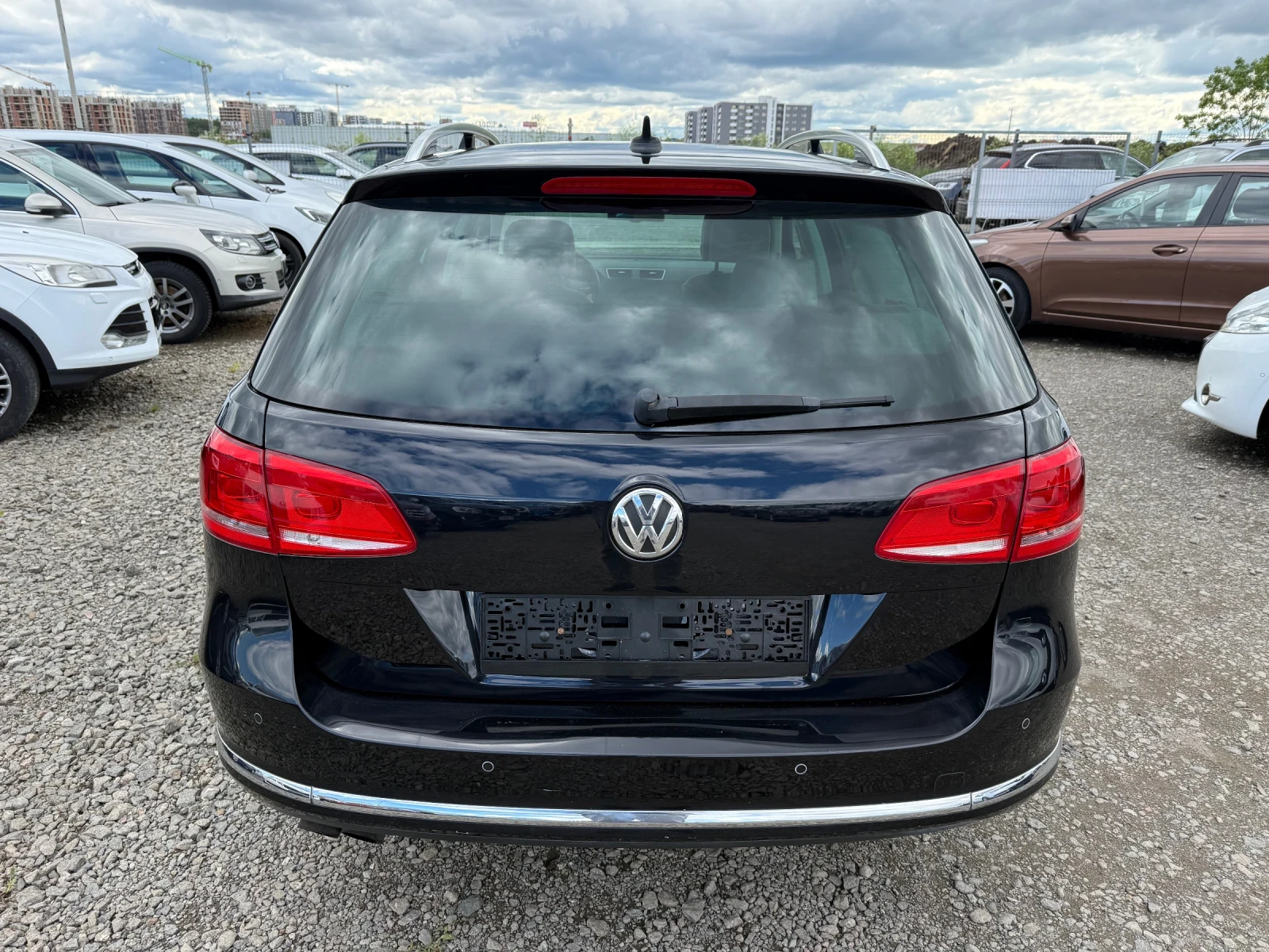 VW Passat 2.0D CH 4x4 Navi 6sk H-Line - изображение 5