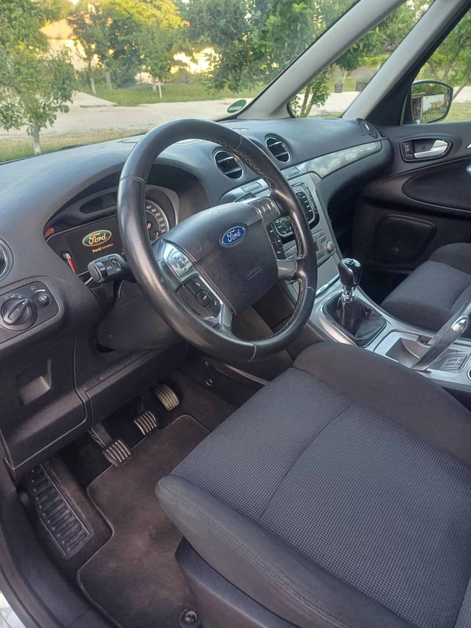 Ford Galaxy  - изображение 7