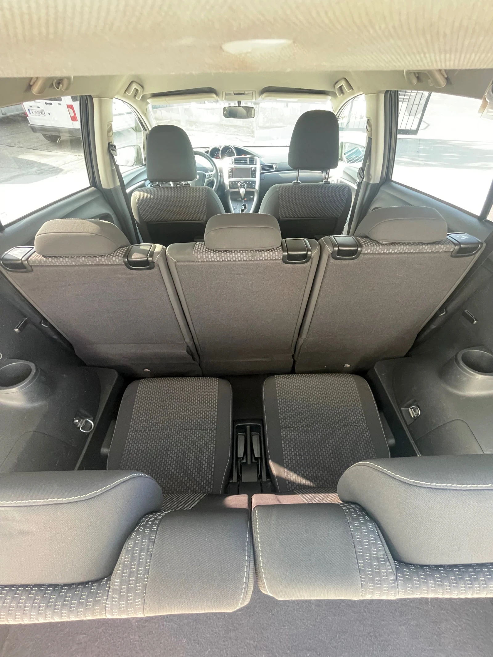 Toyota Verso 2.2D-4D-150к.с. 6+ 1 места | Mobile.bg — изображение 15