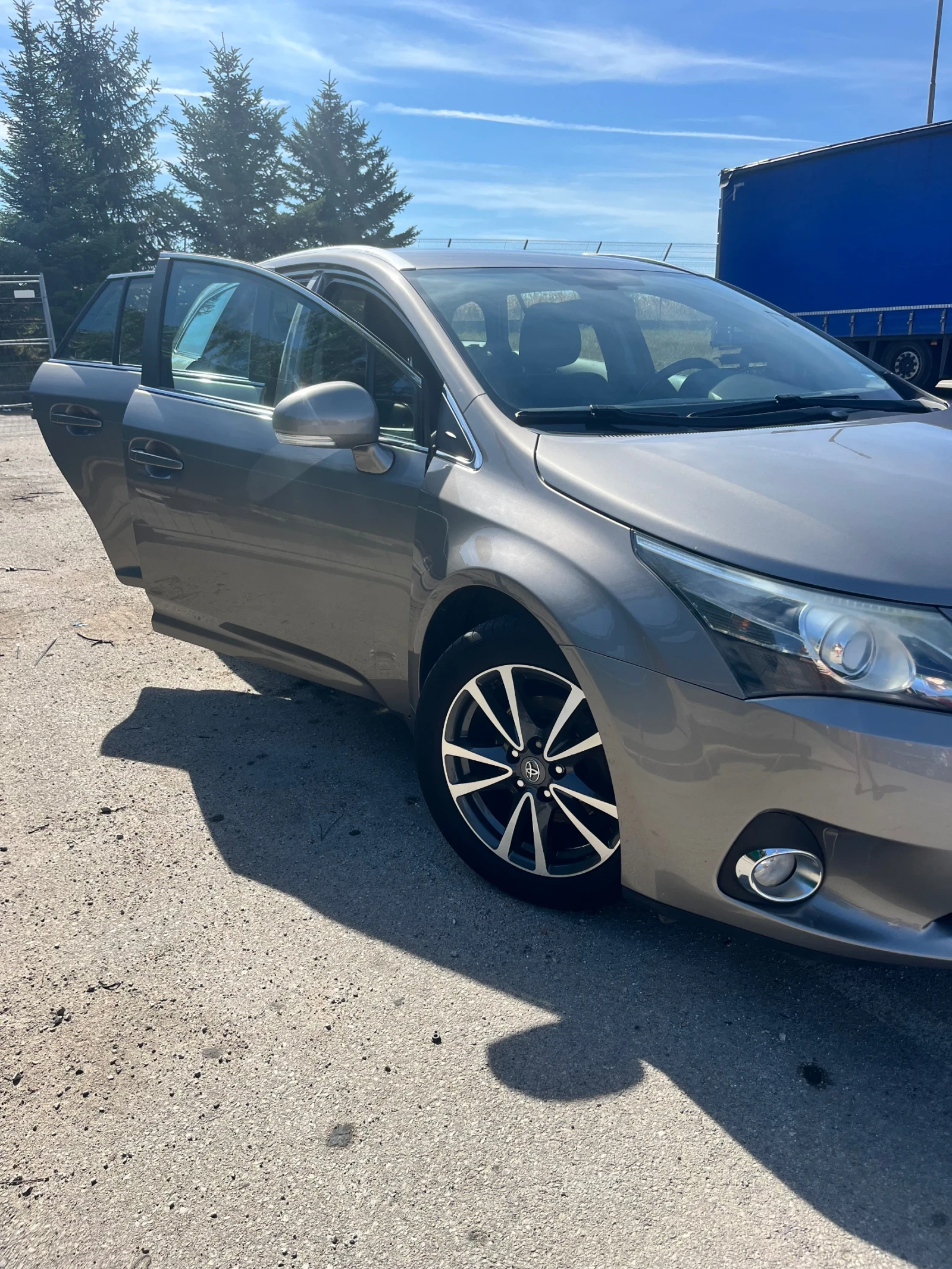 Toyota Avensis  - изображение 5
