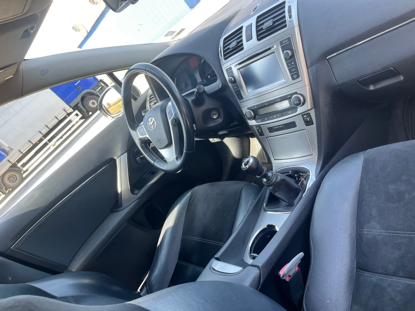 Toyota Avensis  - изображение 8