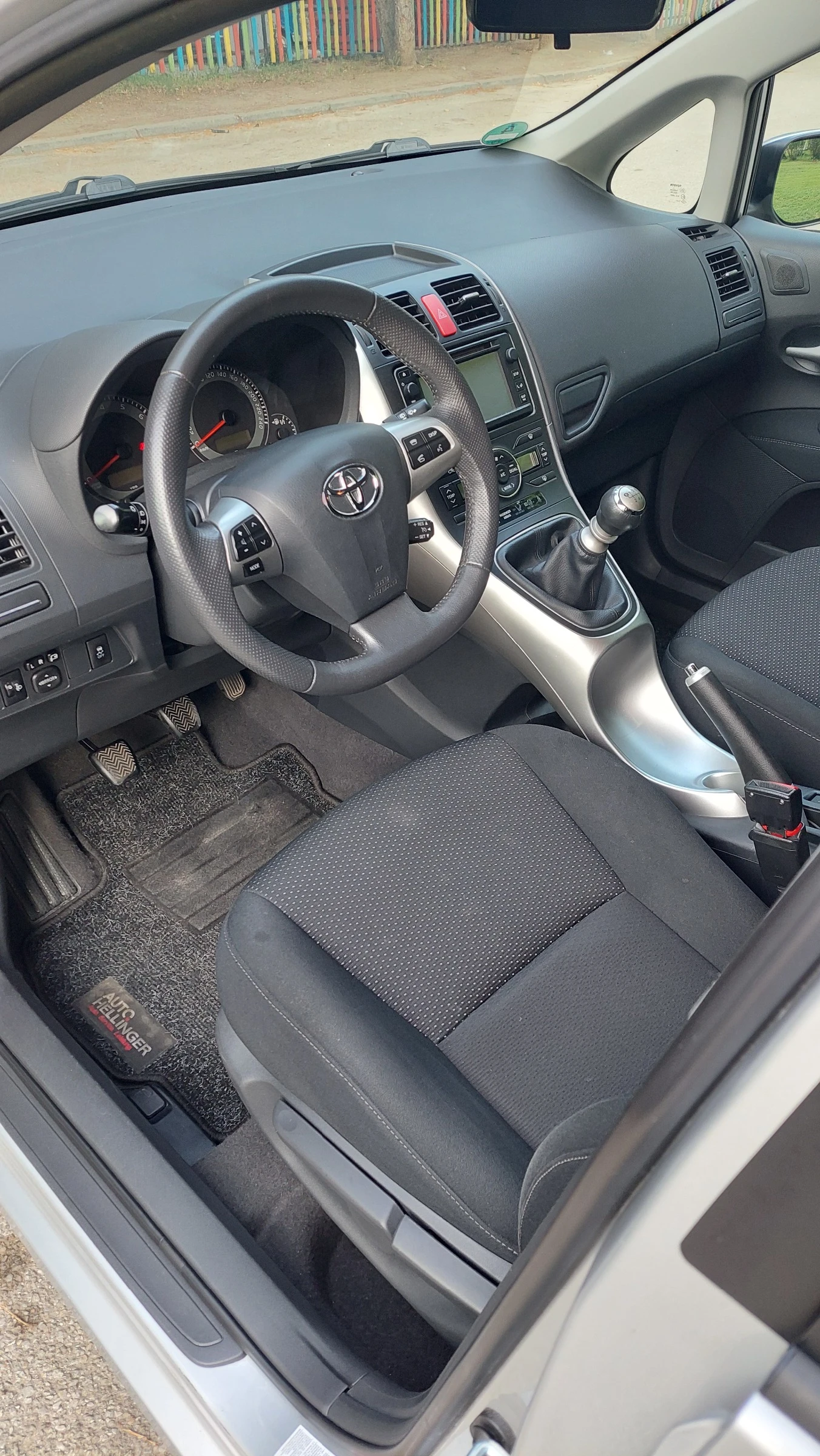 Toyota Auris 1.6i VVTI | Mobile.bg � ����������� 11