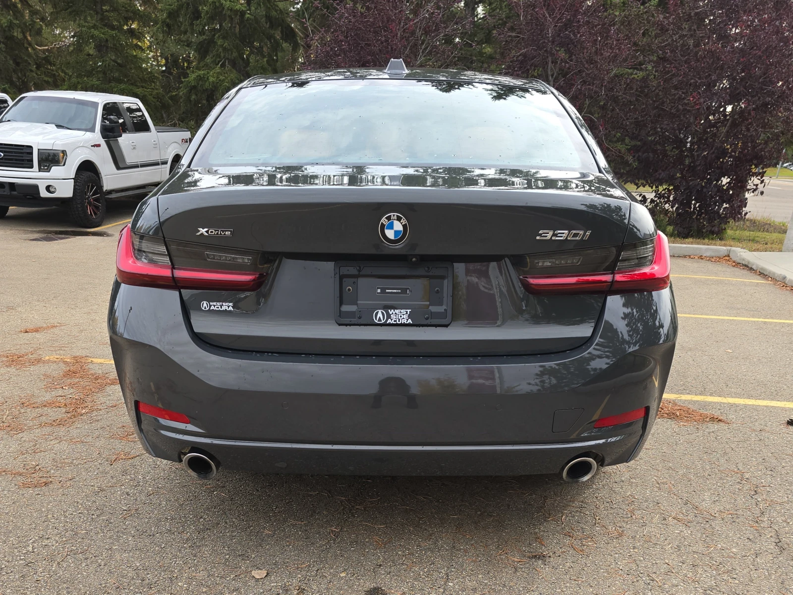 BMW 330 * CARFAX *    | Mobile.bg   3