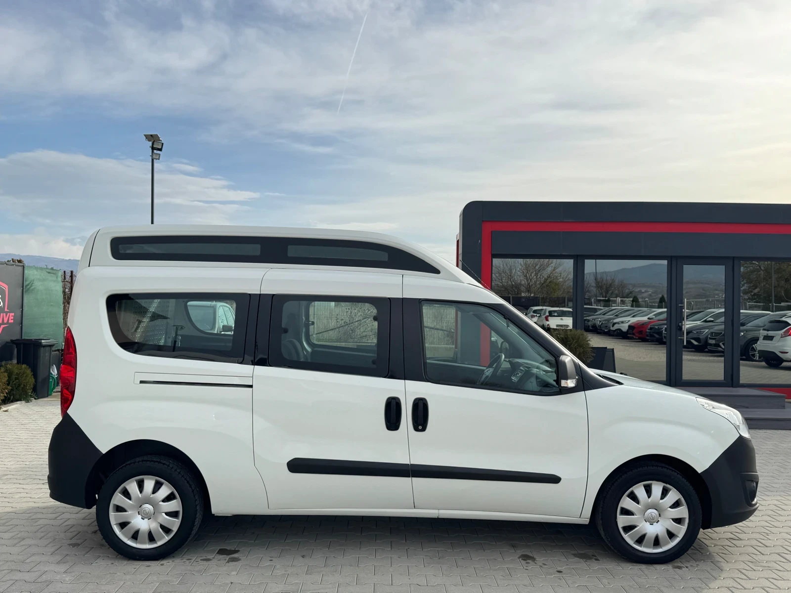 Opel Combo 1.6CDTI EURO-6 RAMPA - изображение 6