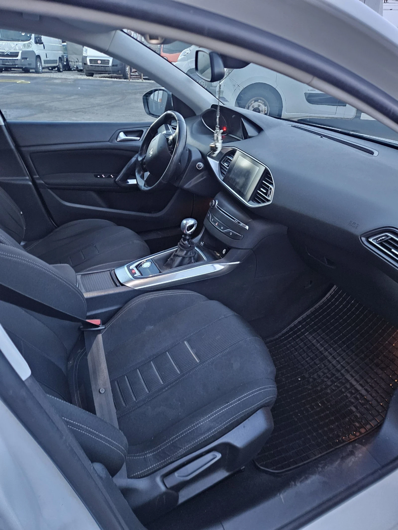 Peugeot 308  - изображение 5