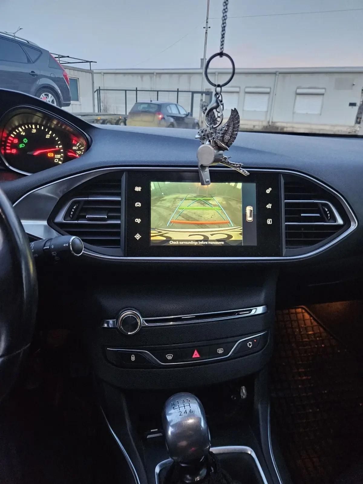 Peugeot 308  - изображение 9