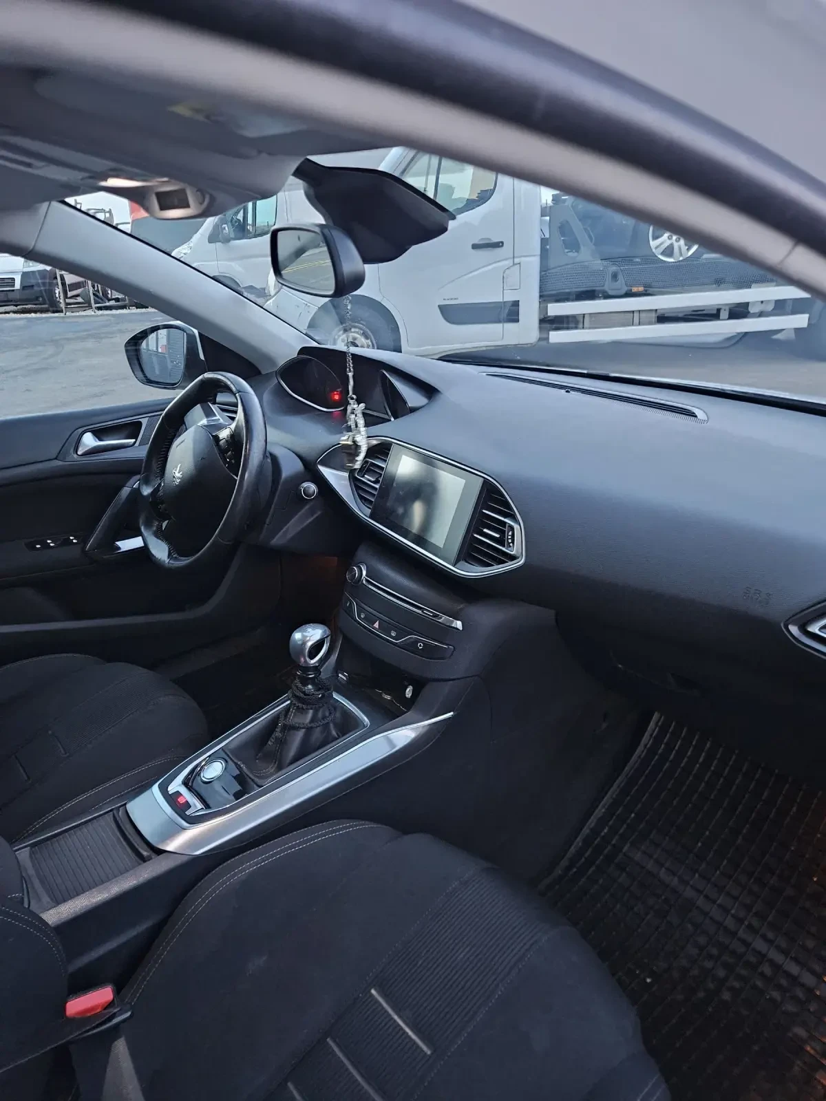 Peugeot 308  - изображение 6