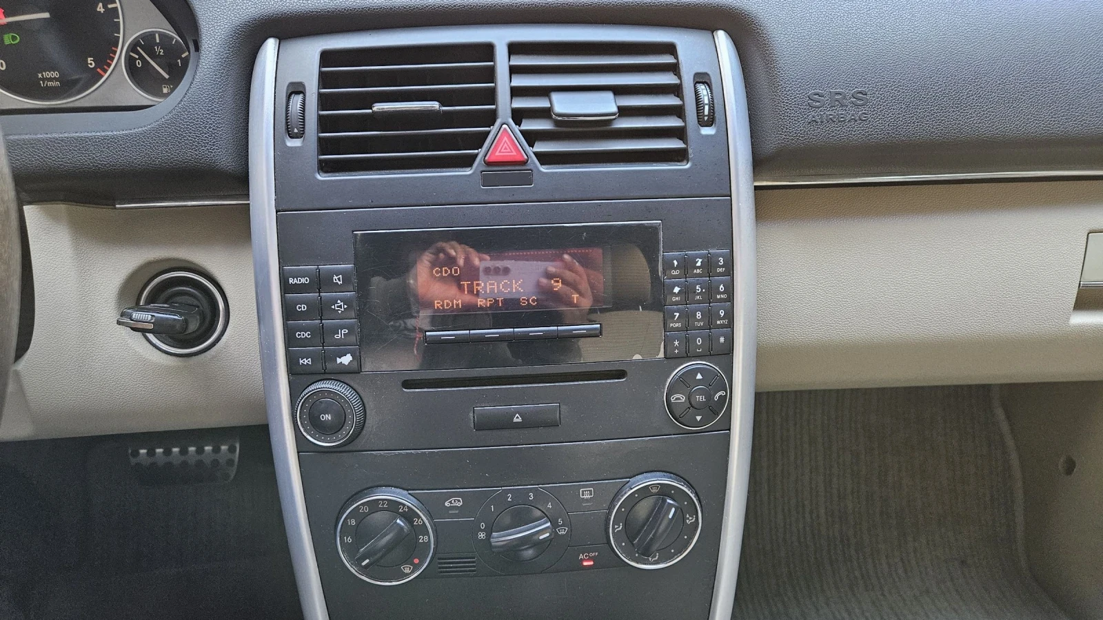 Mercedes-Benz B 200, снимка 12 - Автомобили и джипове - 53840853