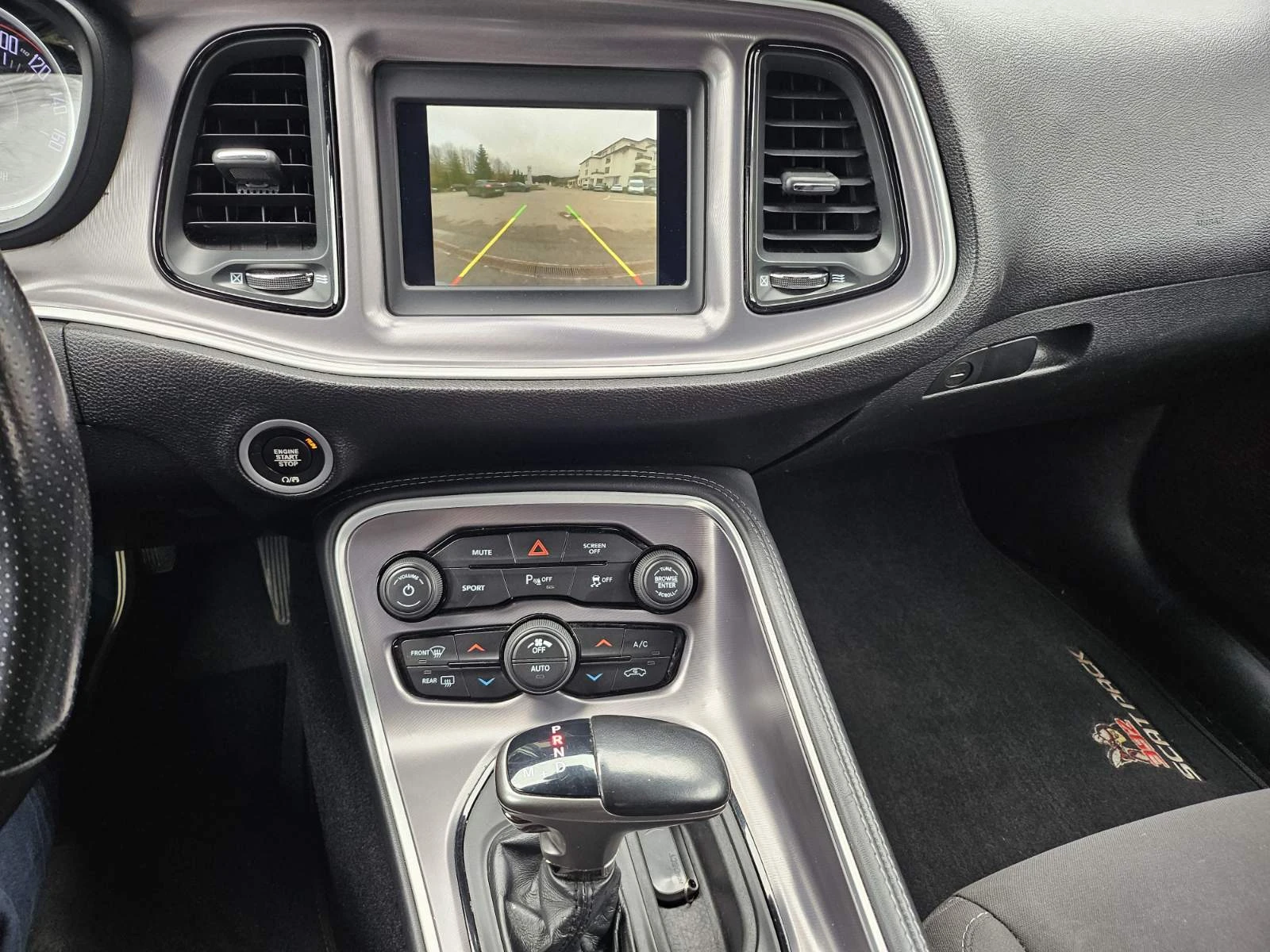 Dodge Challenger 5.7L R/T V8 HEMI, снимка 14 - Автомобили и джипове - 54037455