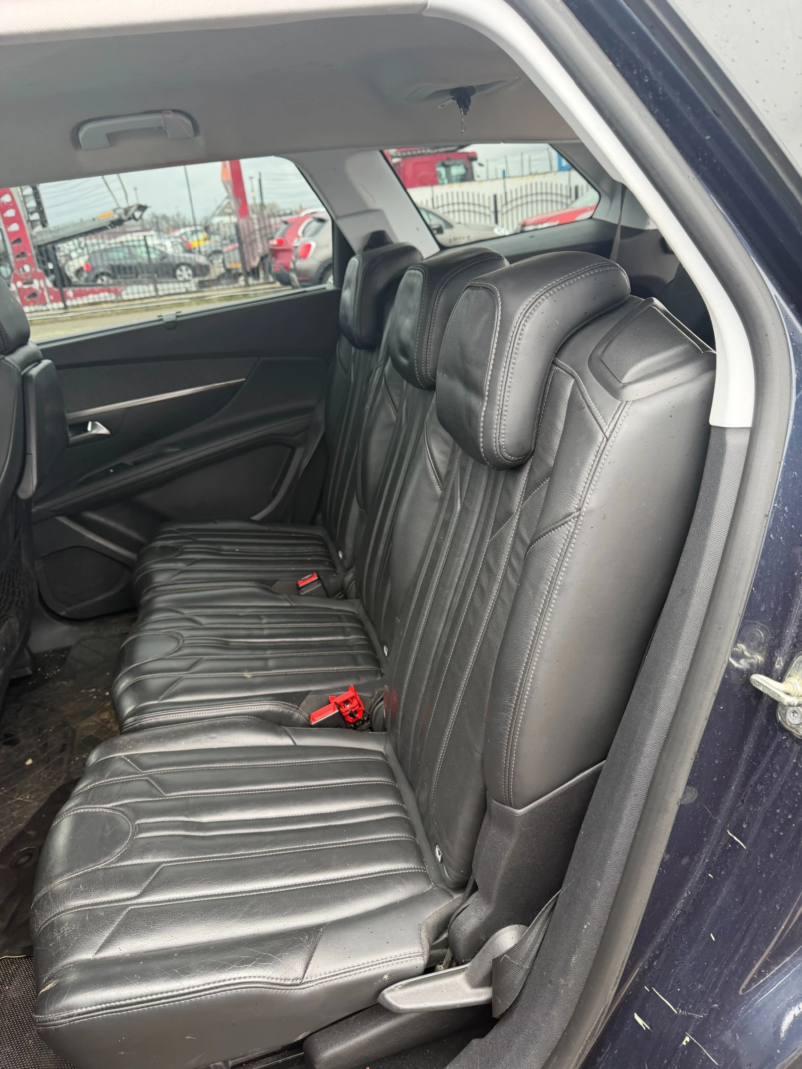 Peugeot 5008 1.6HDI AVTOMAT/NAVI/PANORAMA/KOJA 6+ 1 EURO 6, снимка 11 - Автомобили и джипове - 54068025