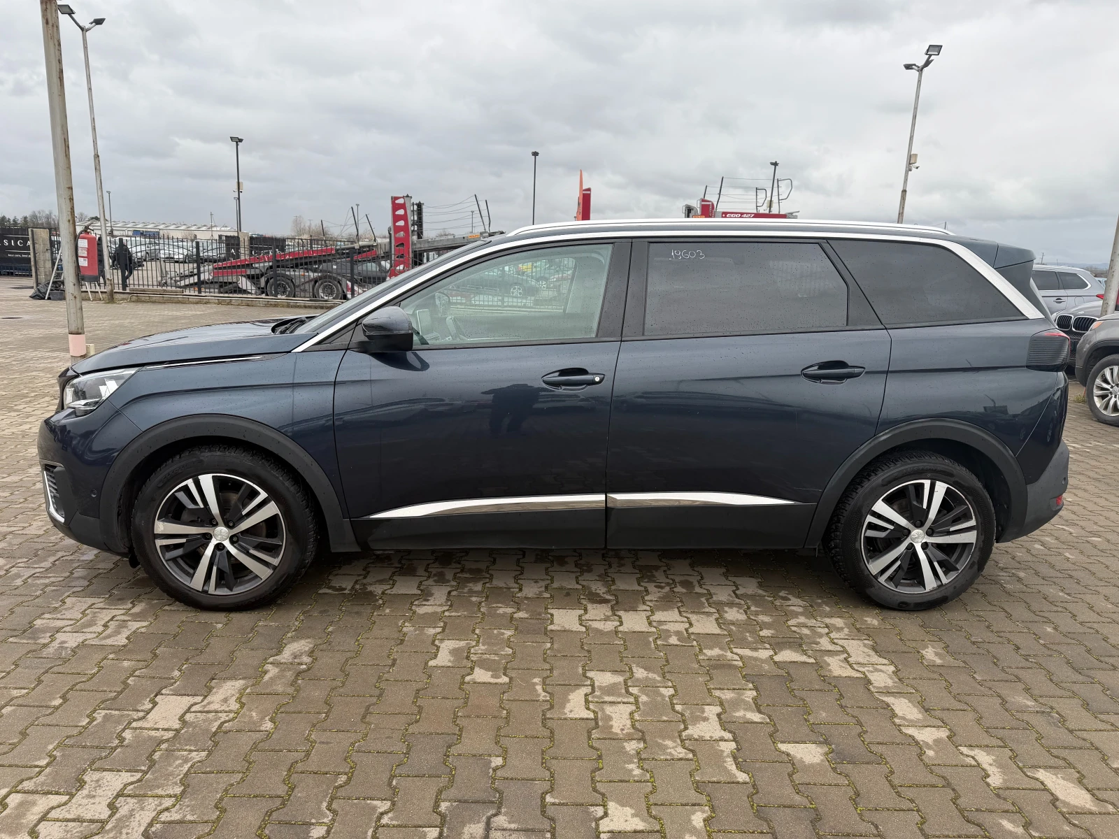Peugeot 5008 1.6HDI AVTOMAT/NAVI/PANORAMA/KOJA 6+ 1 EURO 6, снимка 9 - Автомобили и джипове - 54068025