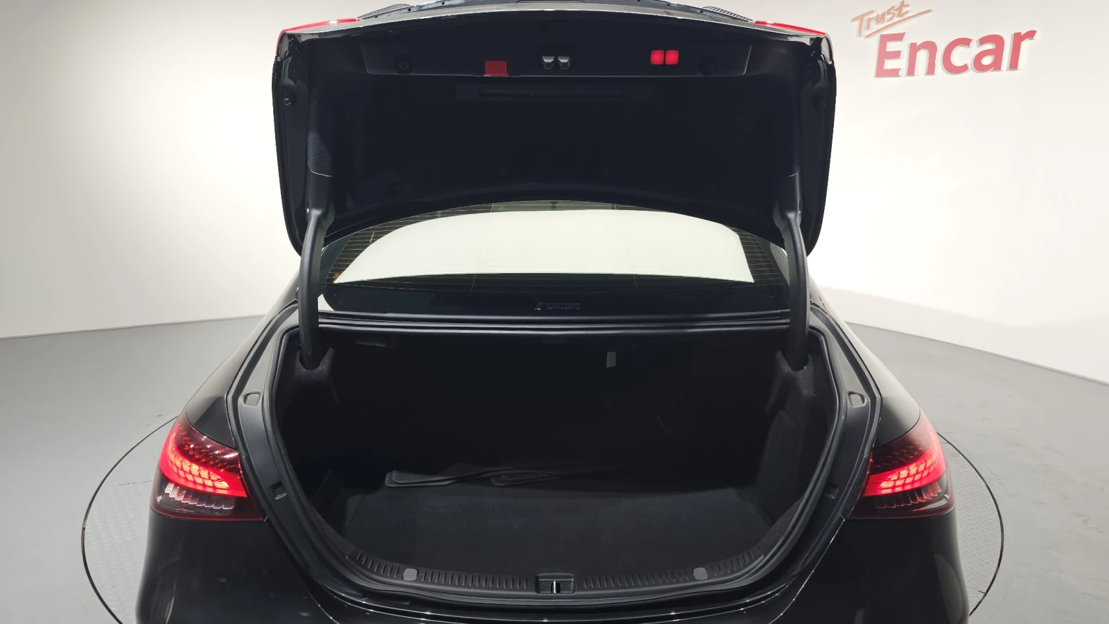 Mercedes-Benz E 53 AMG SOFT-CLOSE* HEAD-UP* DISTRONIK* 360* ОБДУХ* КРАЙНА, снимка 16 - Автомобили и джипове - 54701950