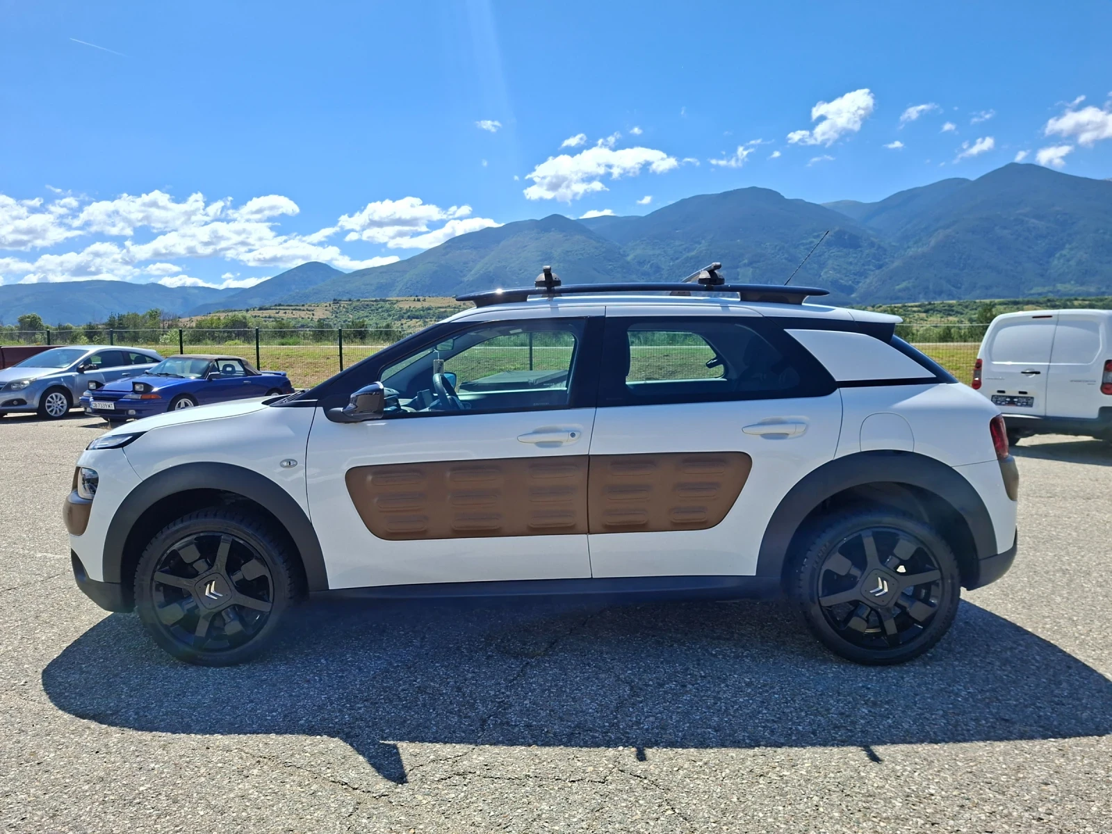 Citroen C4 Cactus 1, 6 hdi, снимка 8 - Автомобили и джипове - 54917385